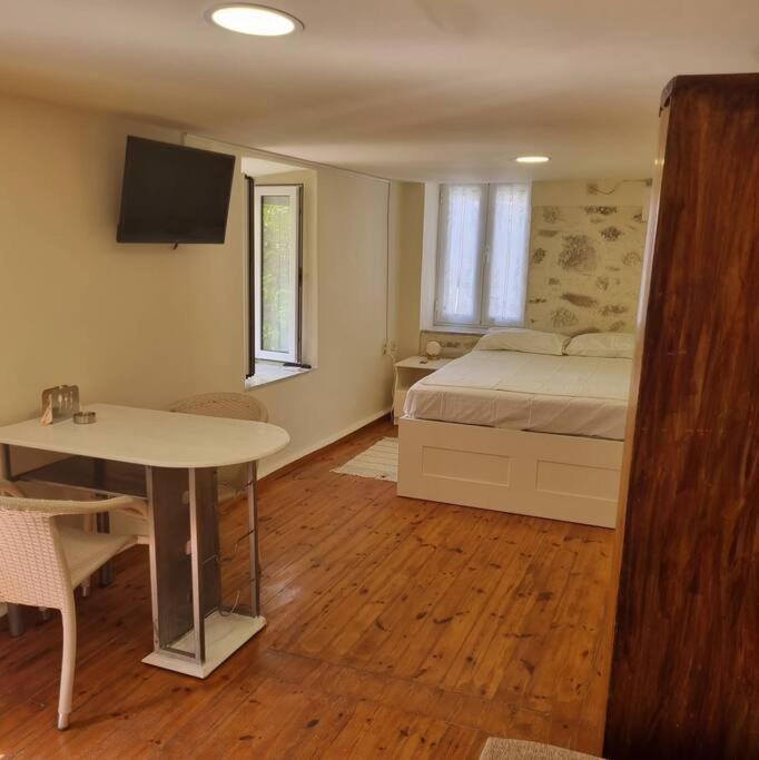 Appartement Evi'S Touch 1 à Poros Town Extérieur photo